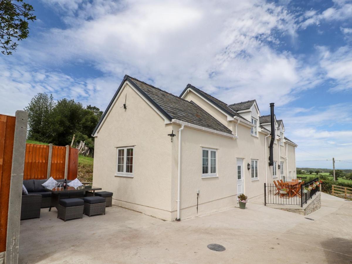 Delfryn Villa Denbigh Exterior photo
