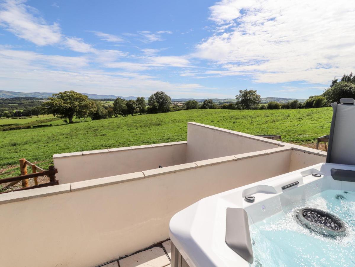 Delfryn Villa Denbigh Exterior photo